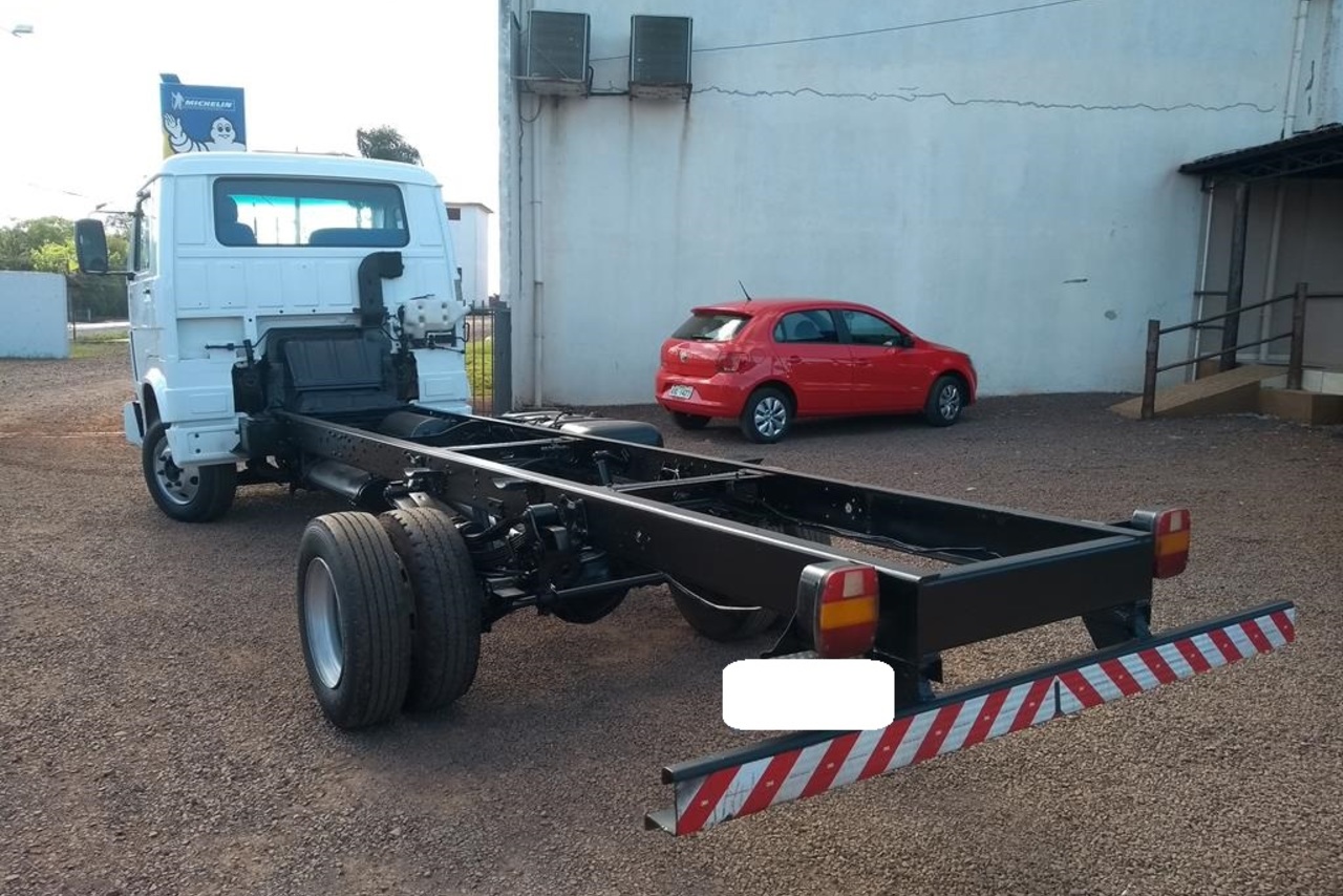 Volkswagen 8 120 - 06/06 6