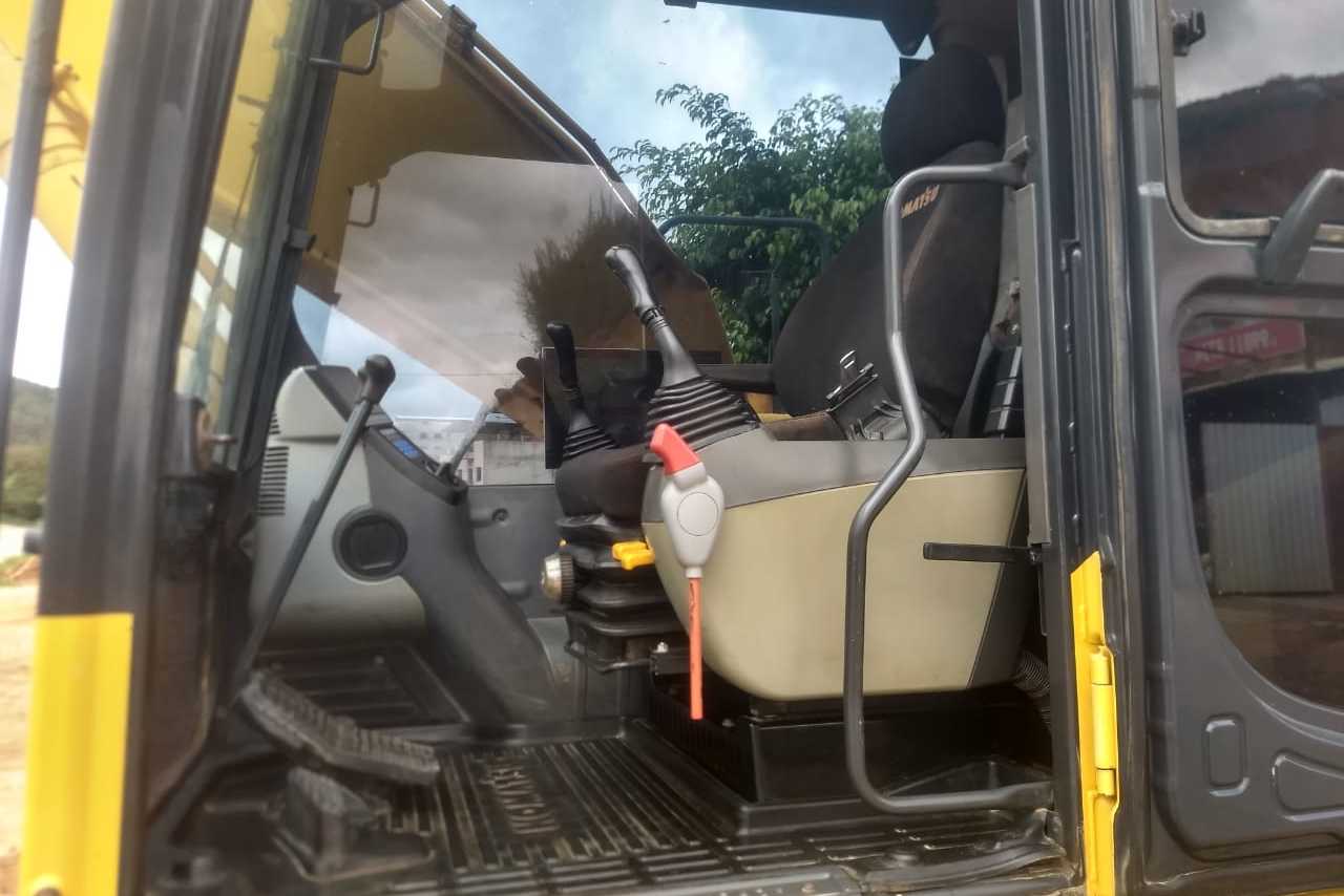 Komatsu PC200 - 11/11 2