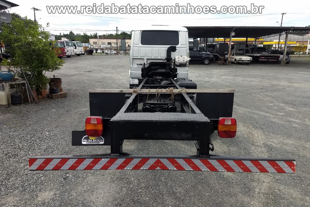 Volkswagen 8 150 - 04/04 5