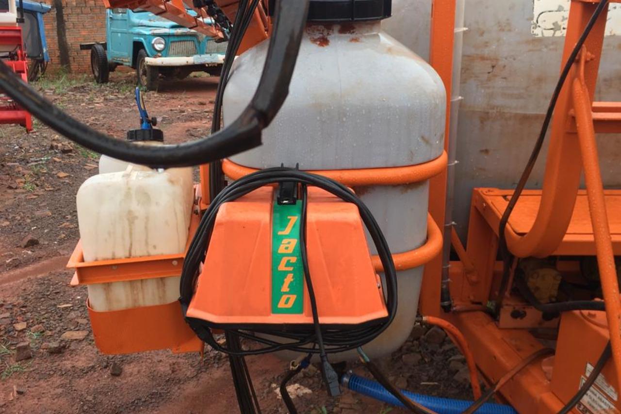 Jacto 2000L - 04/04 3