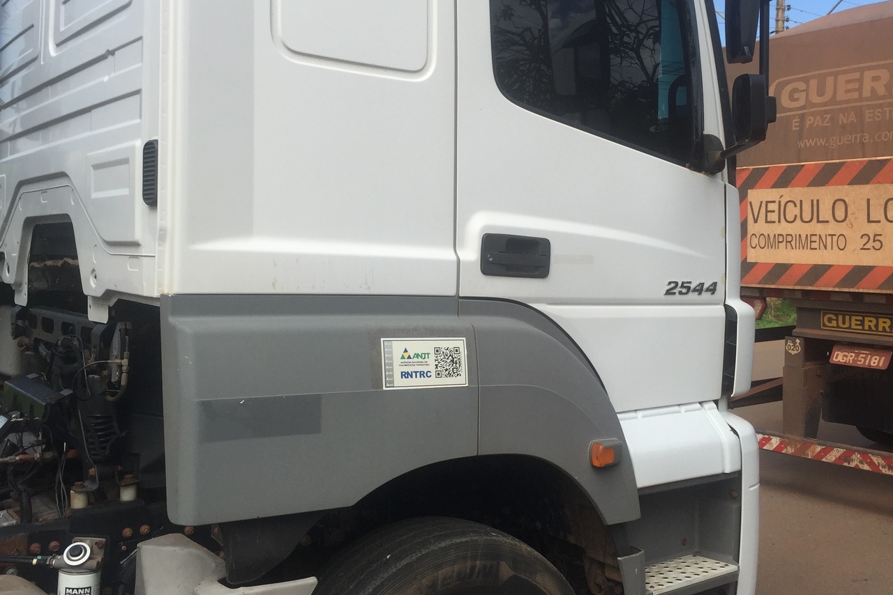 Mercedes Benz Axor 2544 - 11/11 12