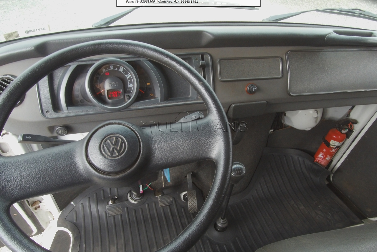 Volkswagen Kombi Standard - 11/12 9