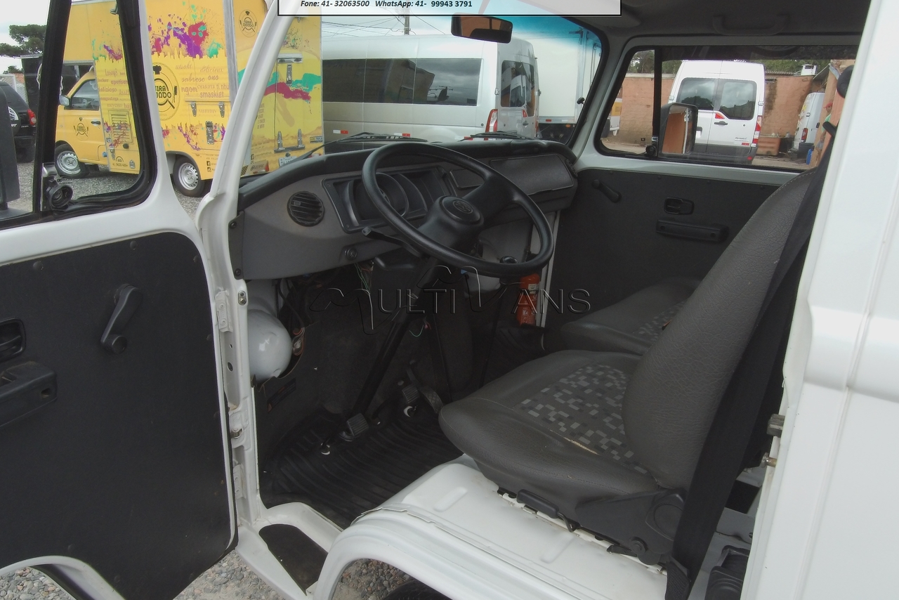 Volkswagen Kombi Standard - 11/12 17