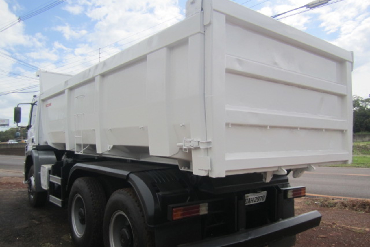 Mercedes Benz Axor 2831 - 12/12 3