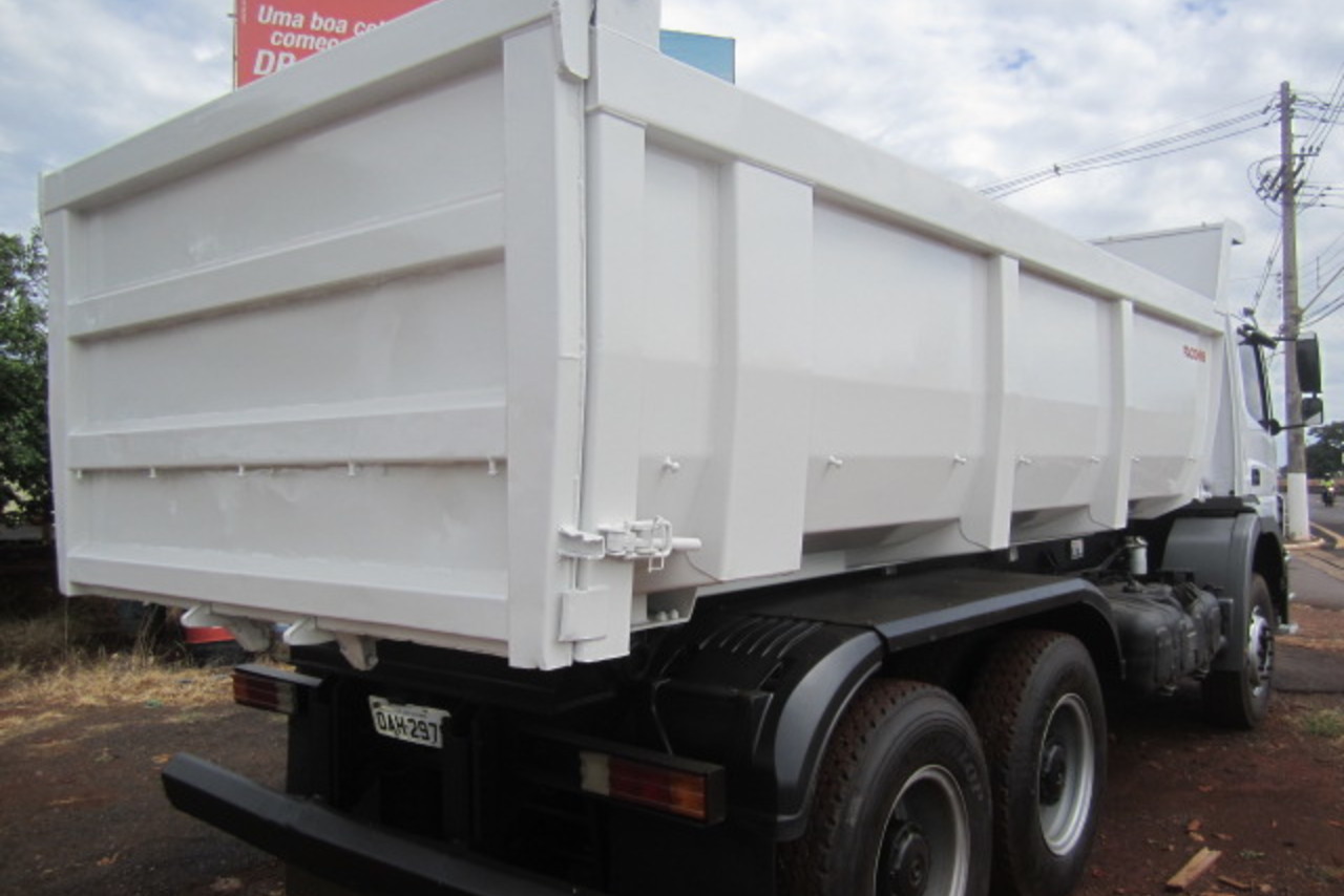 Mercedes Benz Axor 2831 - 12/12 4