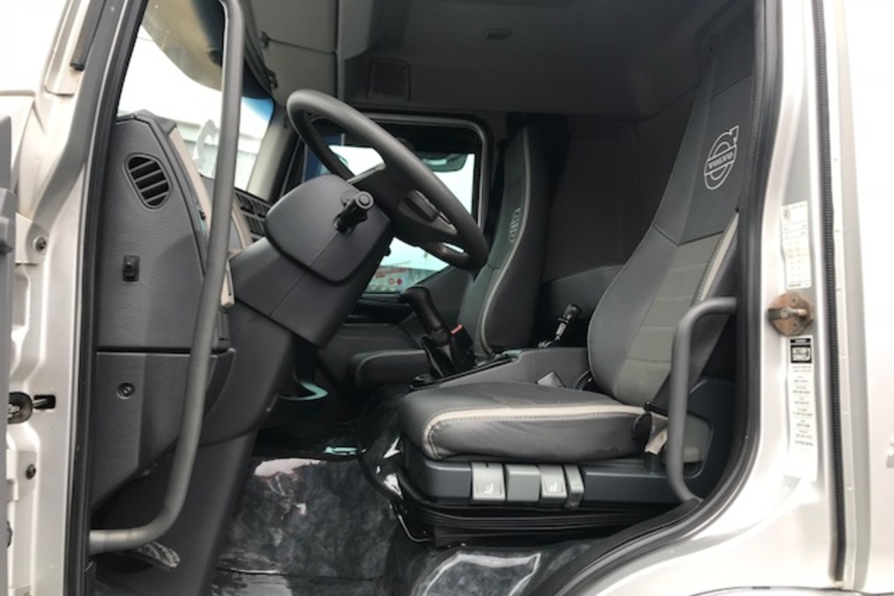 Volvo VM 270 - 13/13 8