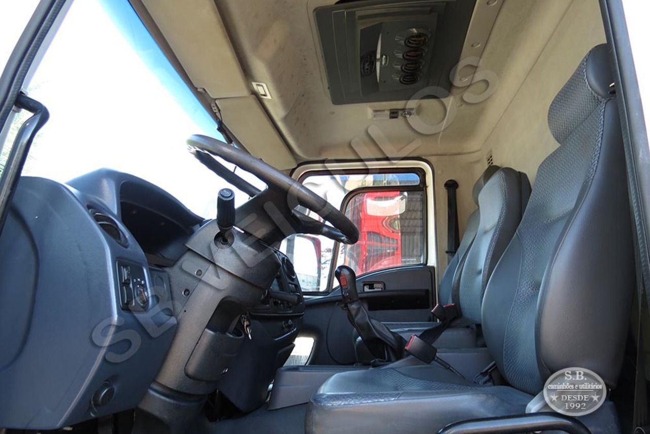 Ford Cargo 1719 - 12/13 3