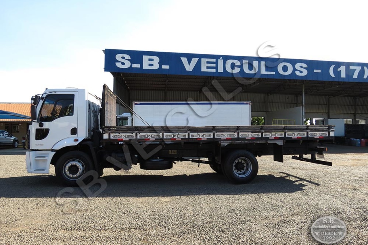 Ford Cargo 1719 - 12/13 8