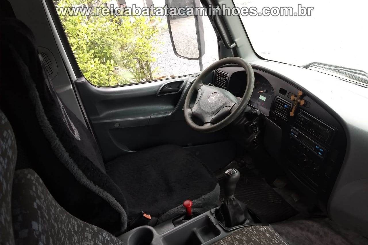 Mercedes Benz Accelo 915 - 06/06 13