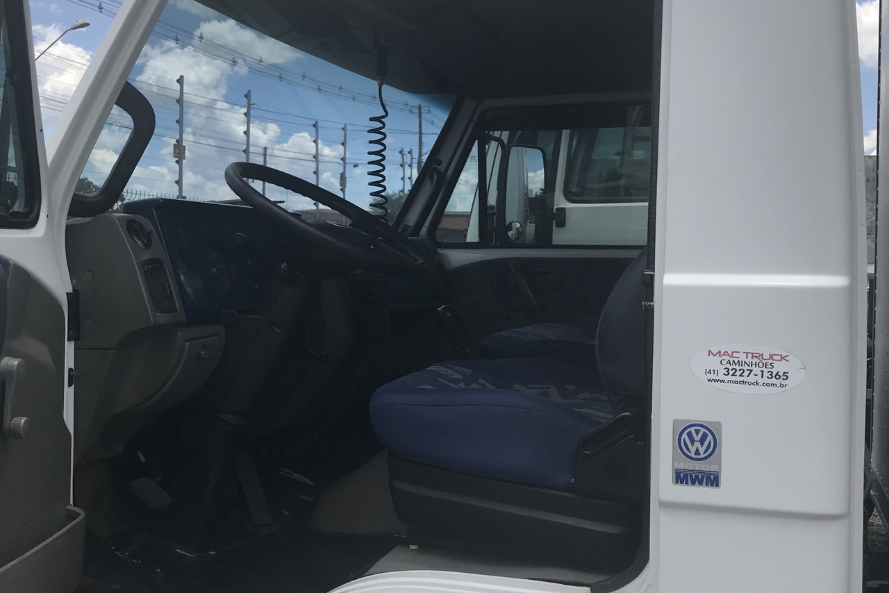 Volkswagen 8 150 - 04/04 2