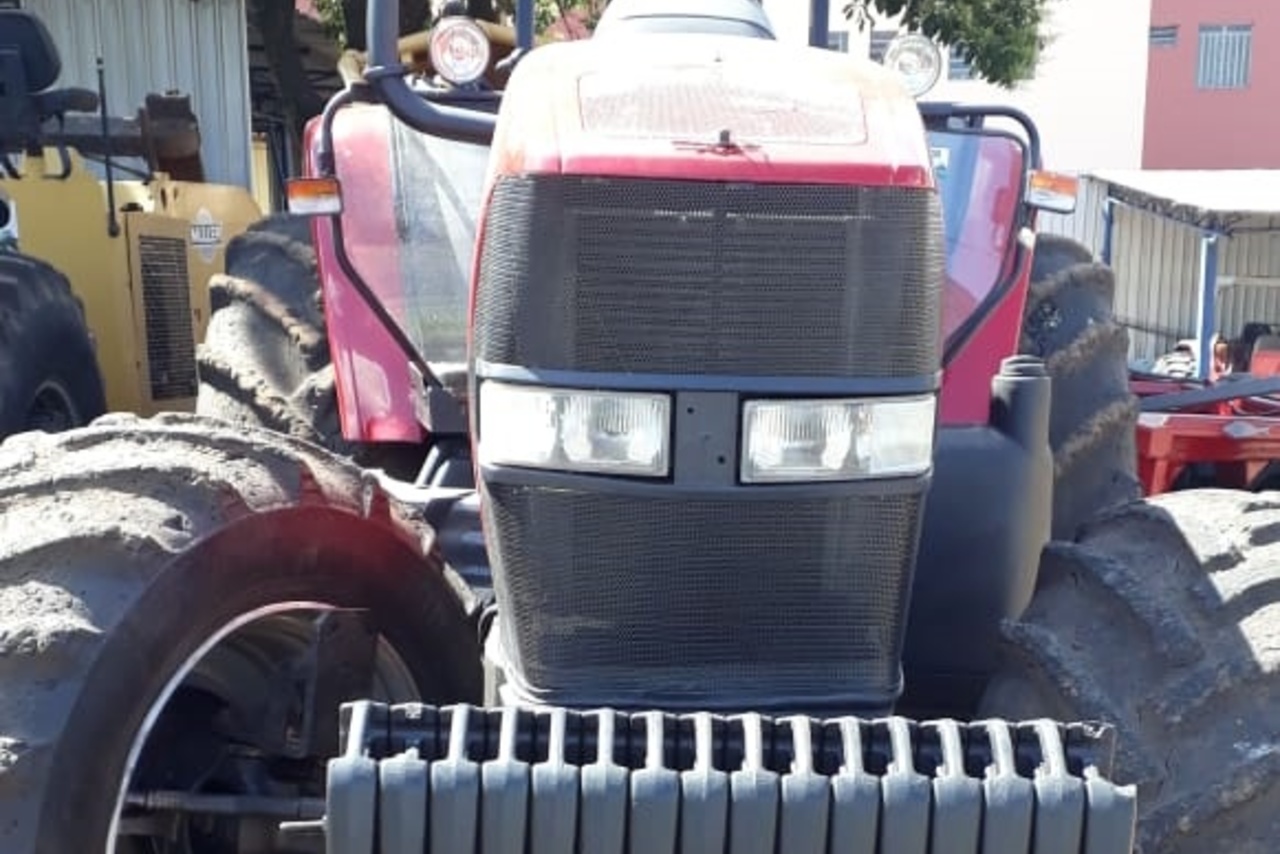 Case MX 165 - 08 8
