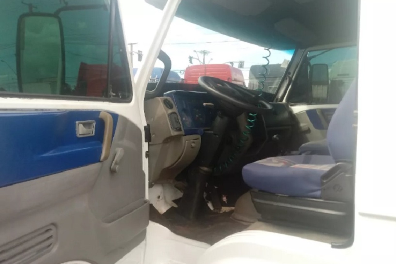 Volkswagen 8 150 - 05/06 3