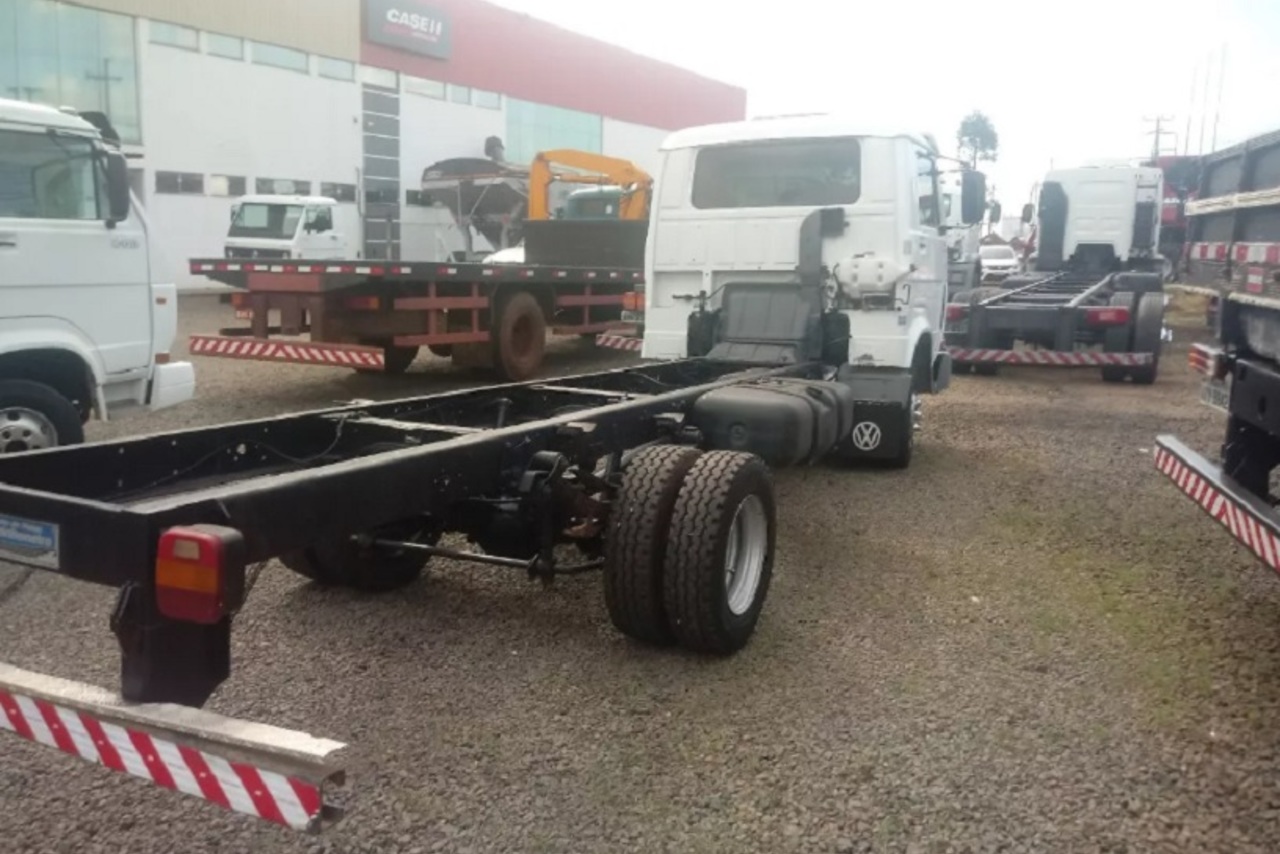 Volkswagen 8 150 - 05/06 8
