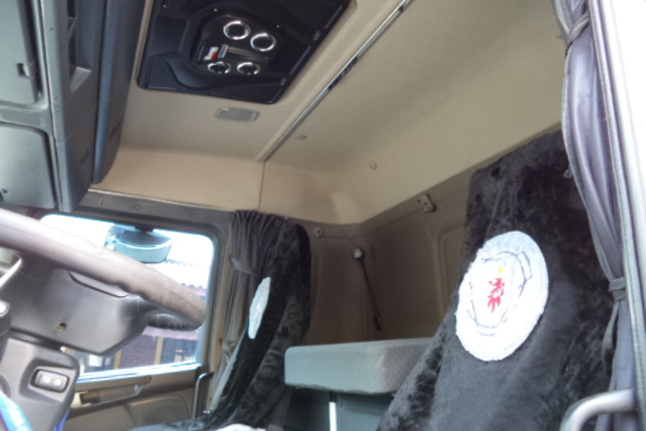 Scania P94 310 - 14/14 9