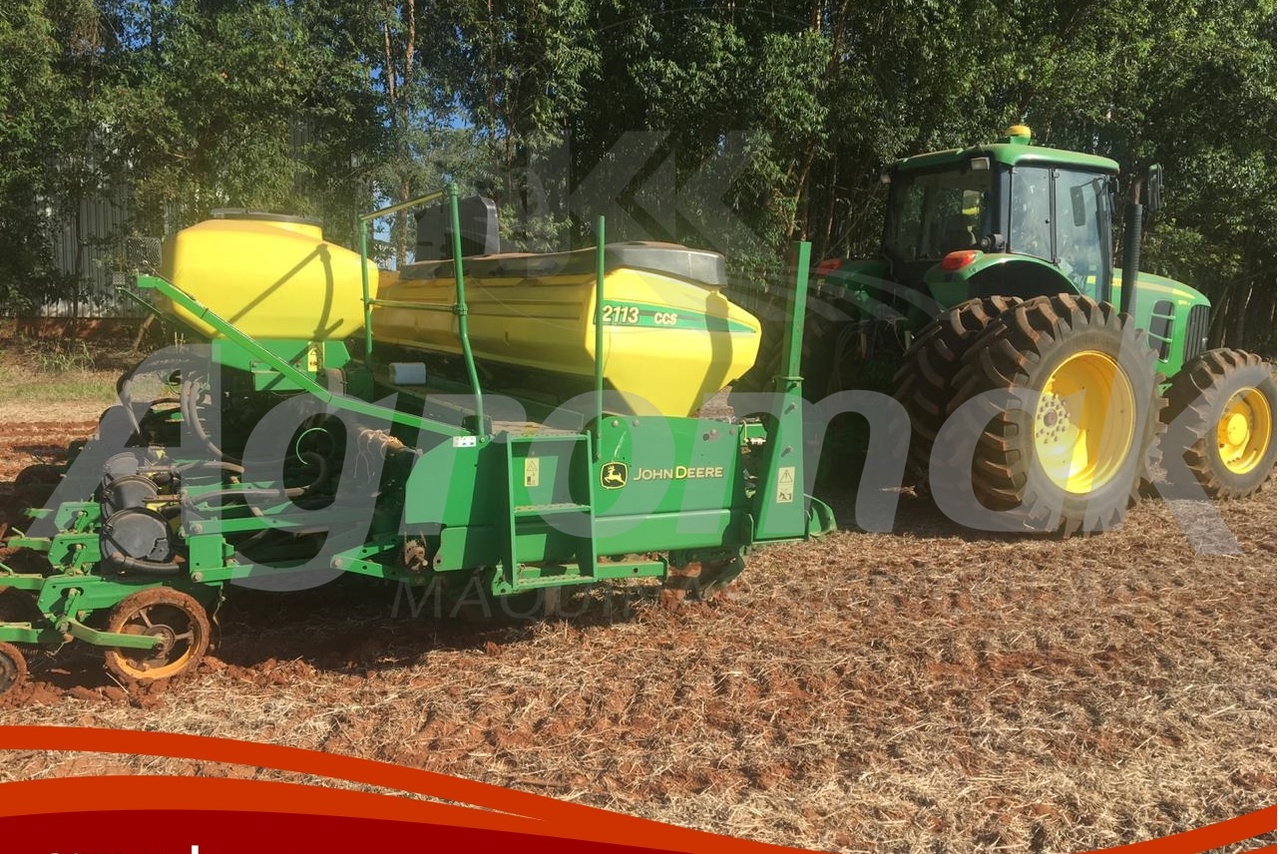 John Deere 2113 - 11/11 2