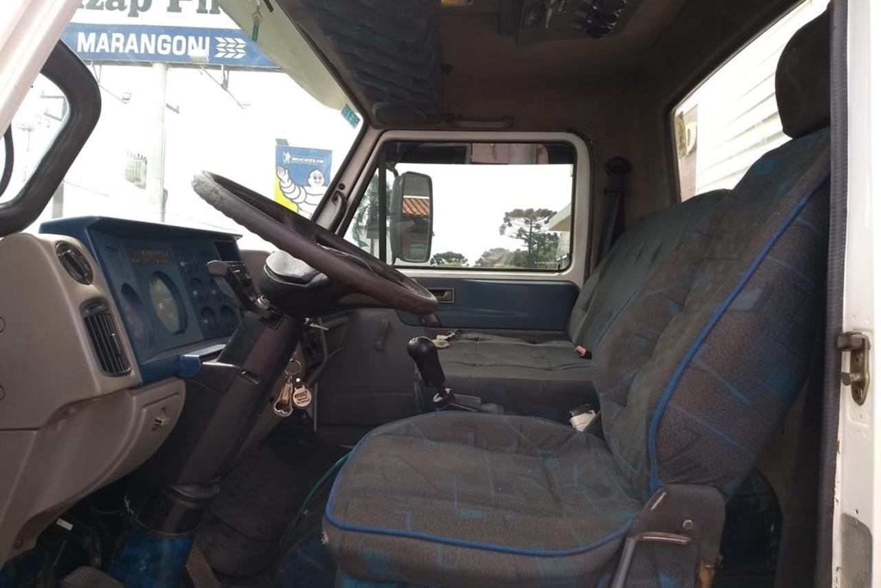 Volkswagen 8 150 - 01/02 11