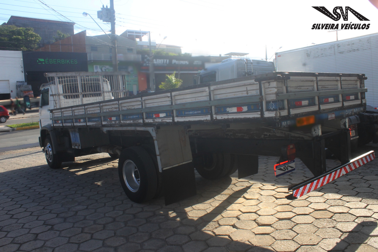 Volkswagen 13-180 - 04/05 4