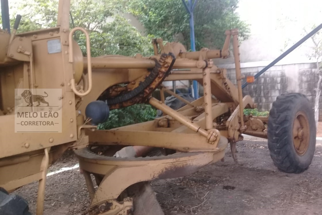 Caterpillar 120B - 83/83 6