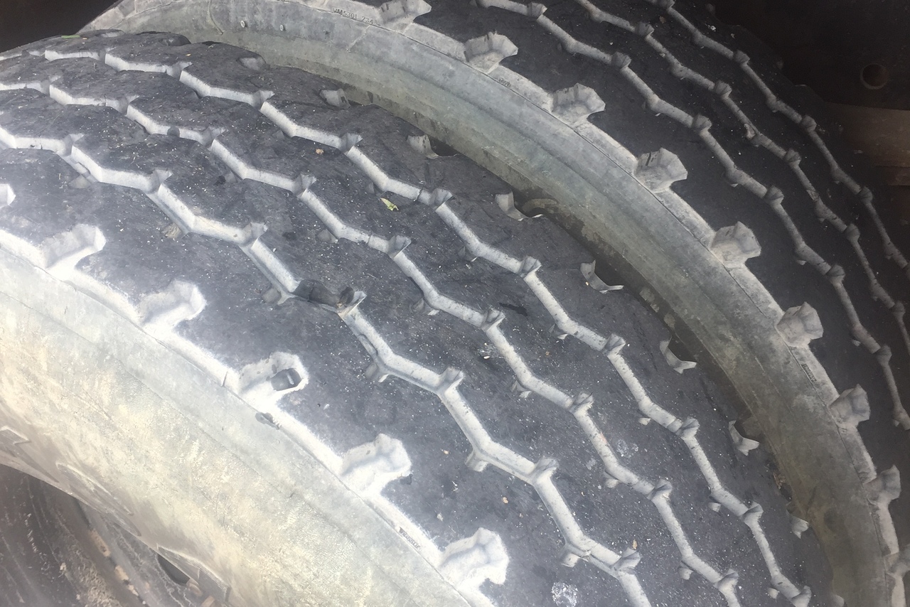 Ford F12000 - 95/95 2