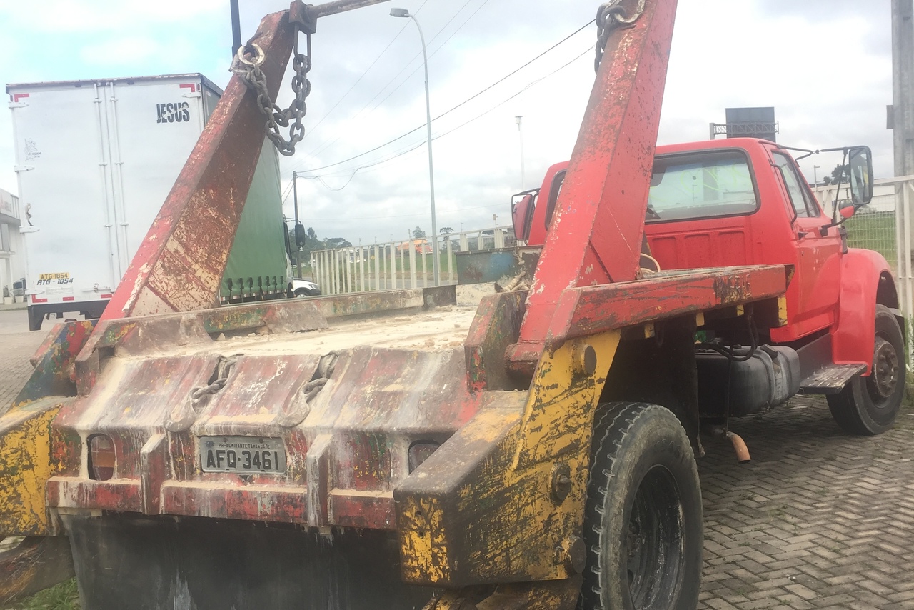 Ford F12000 - 95/95 5