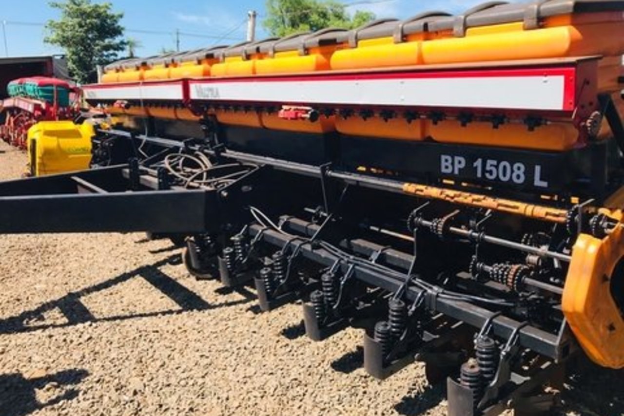 Valtra Hitech BP - 14/14 4