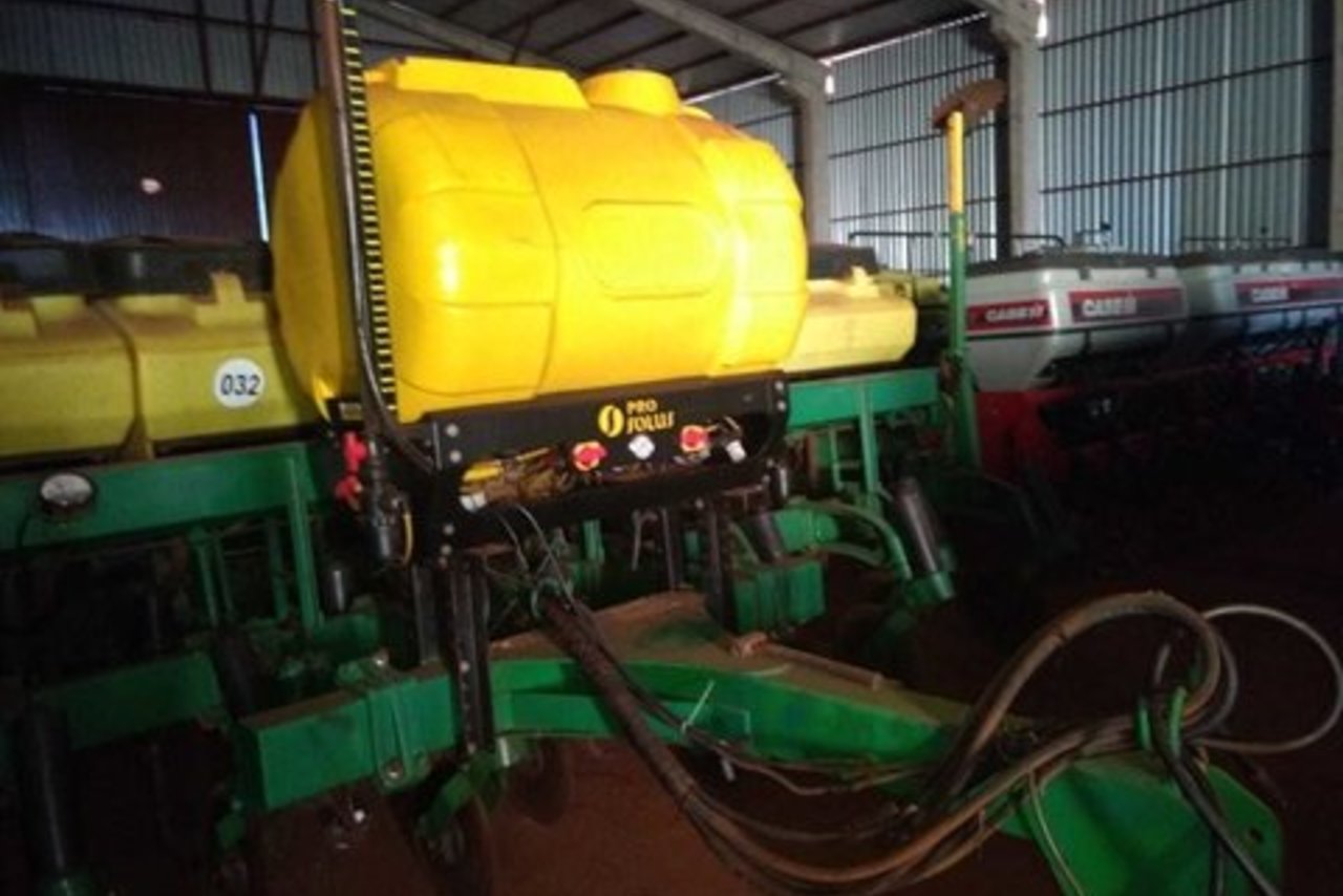 John Deere 2113 - 13/13 2