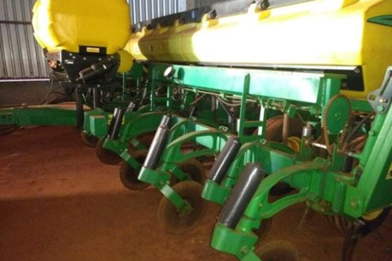 John Deere 2113 - 13/13 4