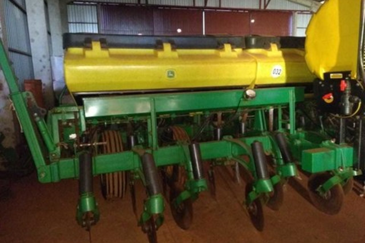John Deere 2113 - 13/13 5