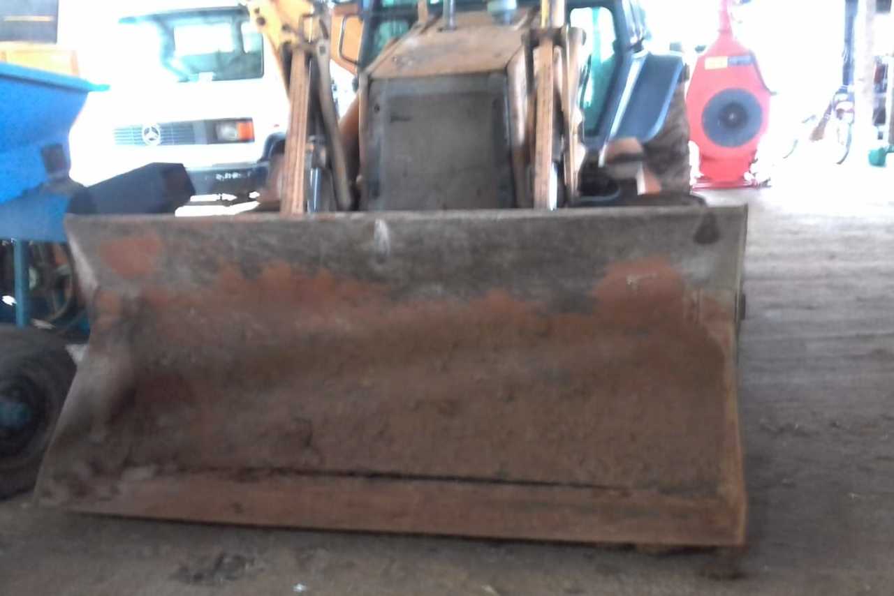 Case 580L - 11/11 5