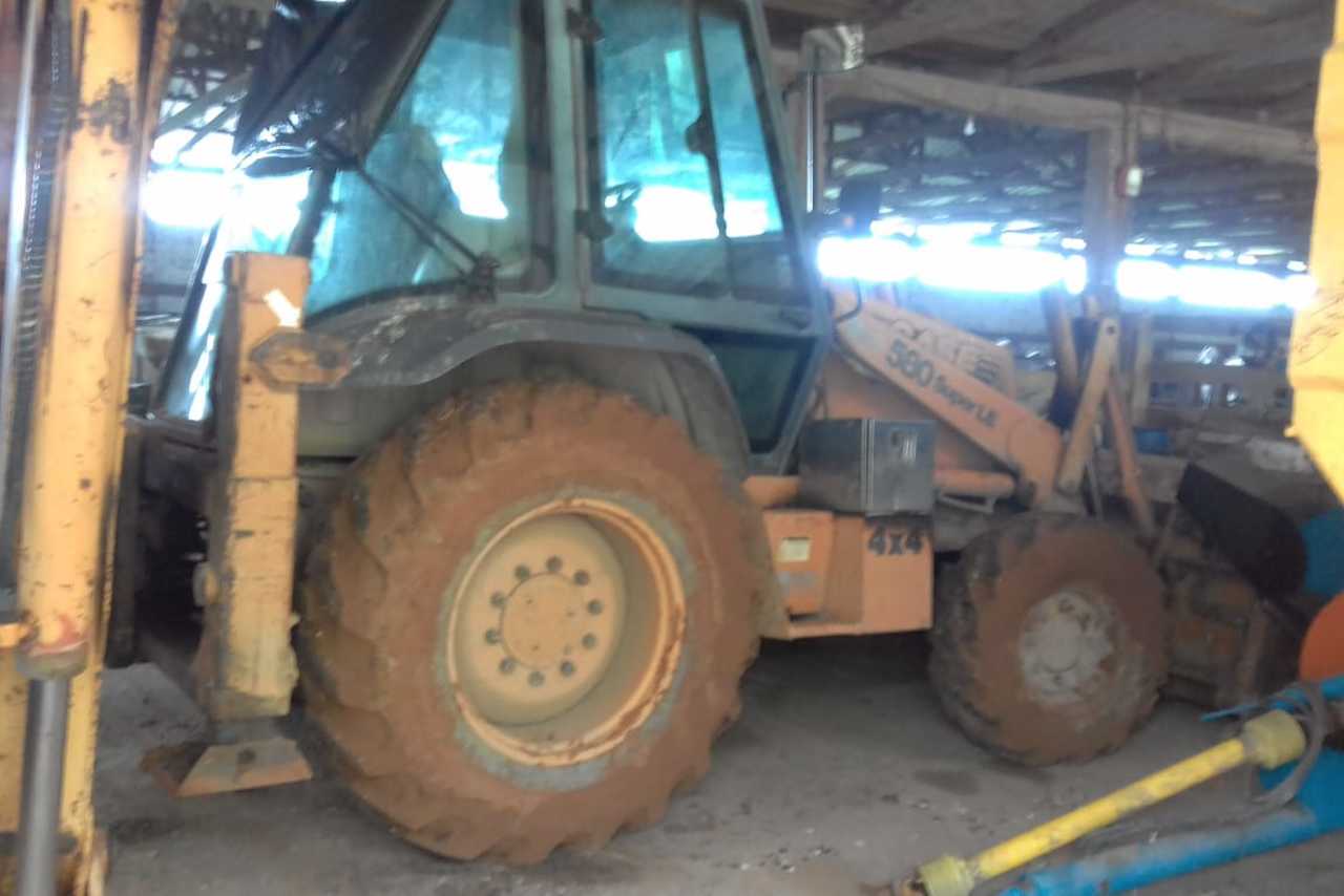 Case 580L - 11/11 7