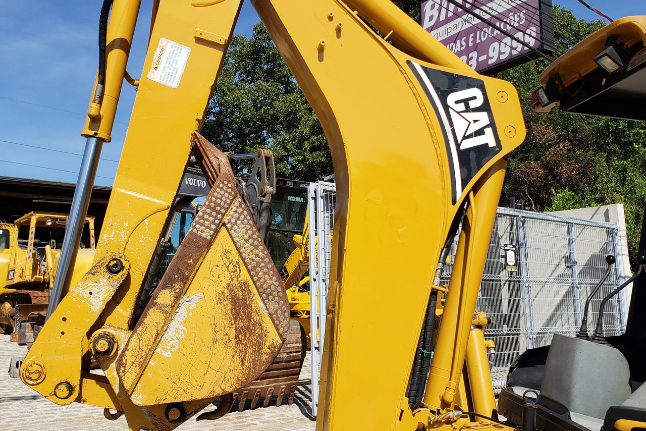 Caterpillar 416D - 01/01 7