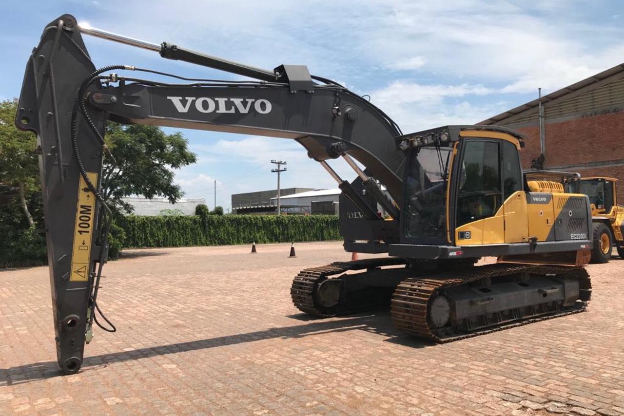 Volvo EC220 - 14/14 10