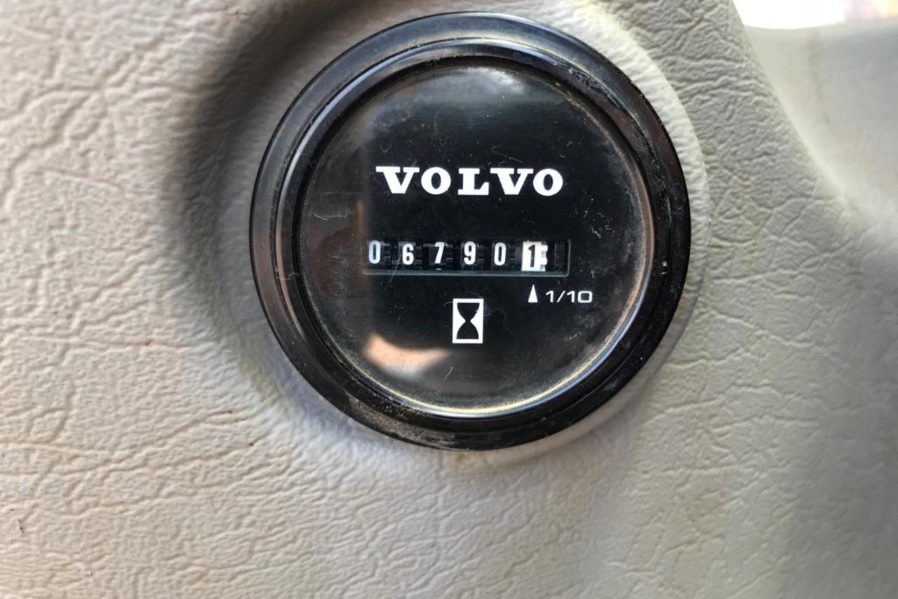 Volvo EC220 - 14/14 12
