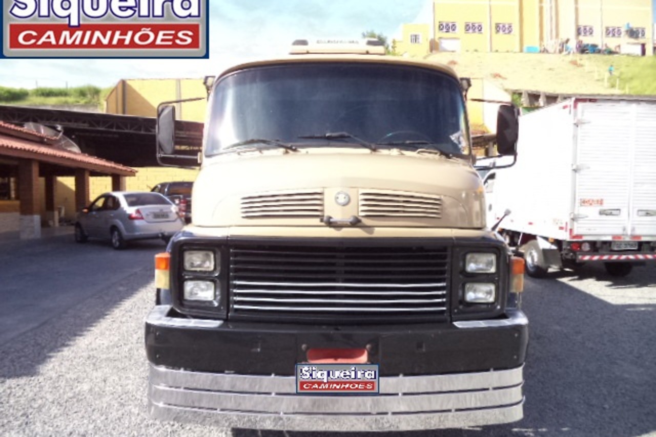 Mercedes Benz MB 1518 - 88/88 3
