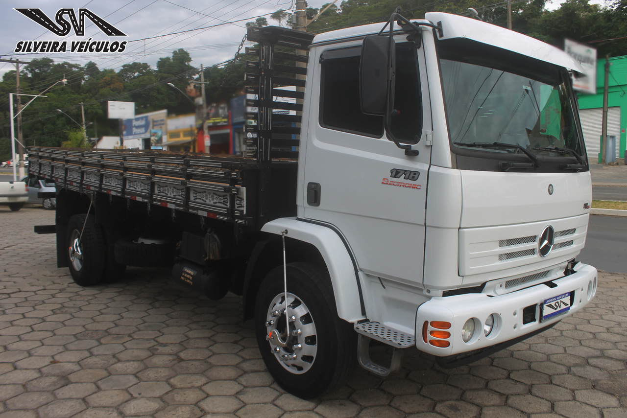 Mercedes Benz MB 1718 - 09/09 3