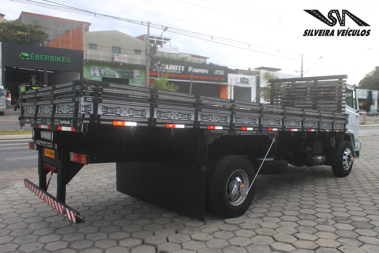 Mercedes Benz MB 1718 - 09/09 6