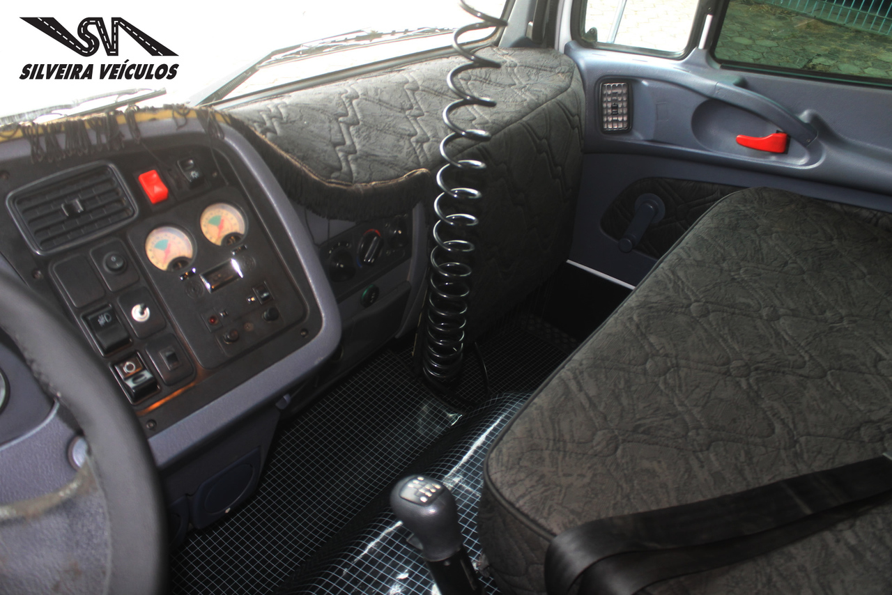 Mercedes Benz MB 1718 - 09/09 12
