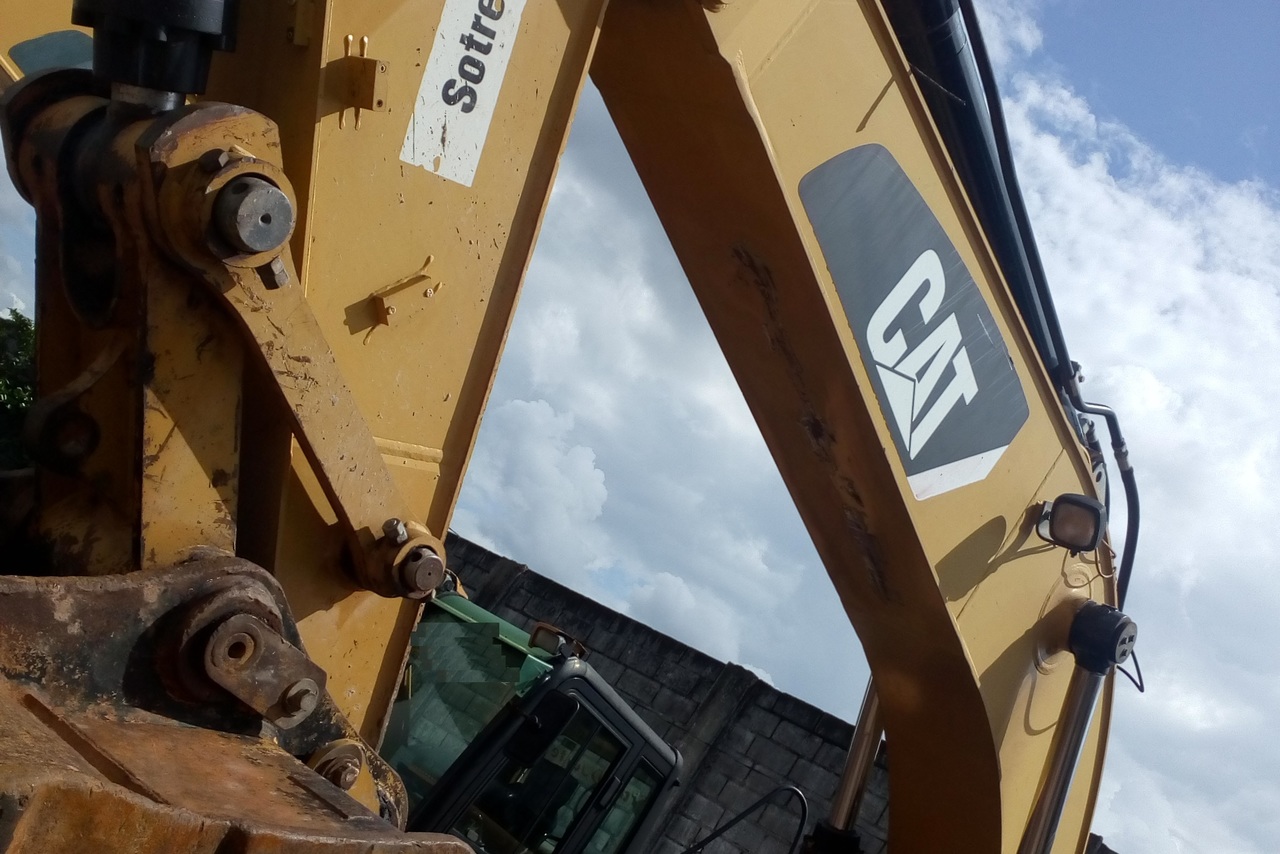 Caterpillar 324DL ME - 09/09 2