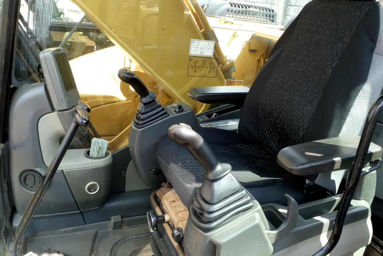 Caterpillar 324DL ME - 09/09 3