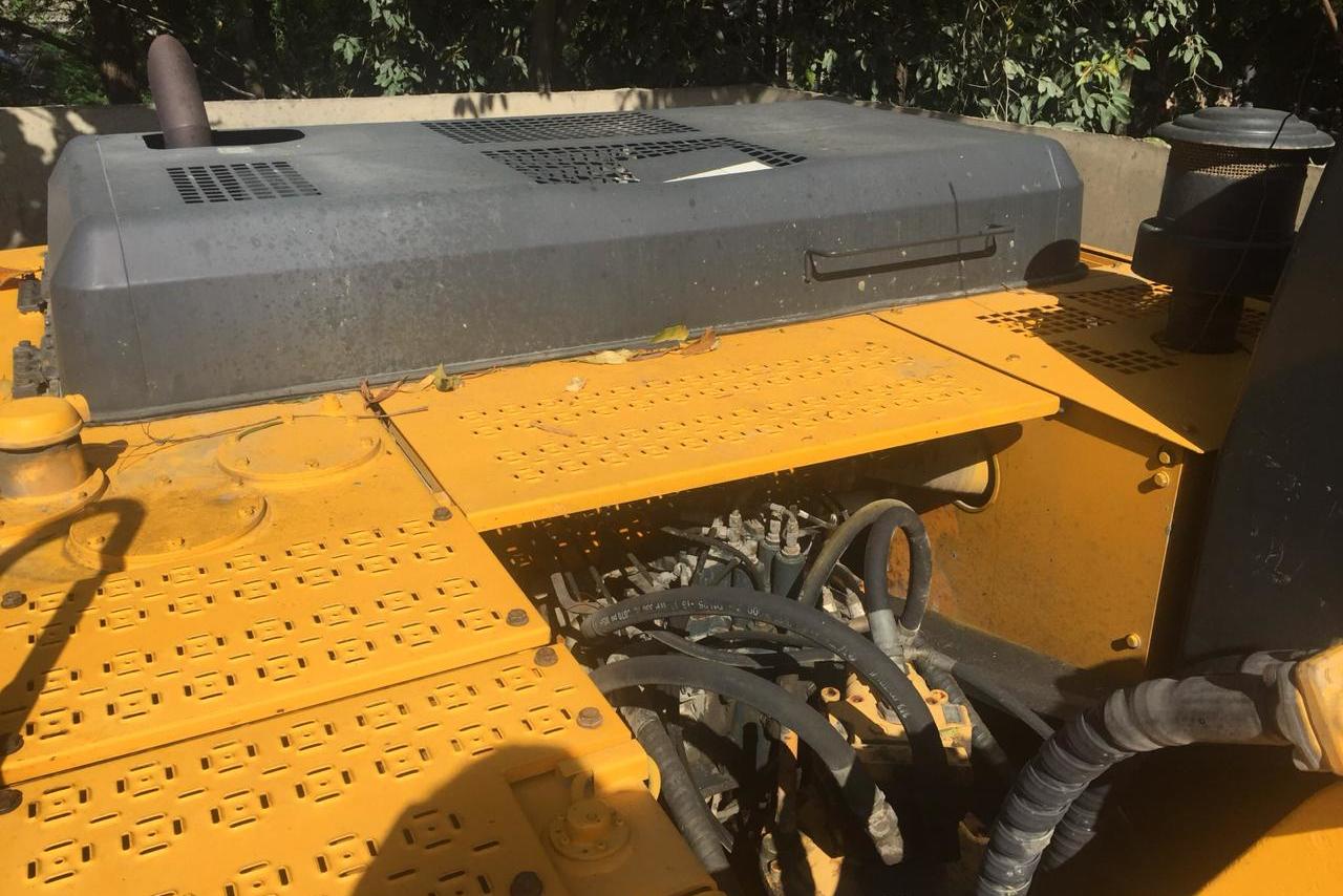 Hyundai R320 - 12/12 3