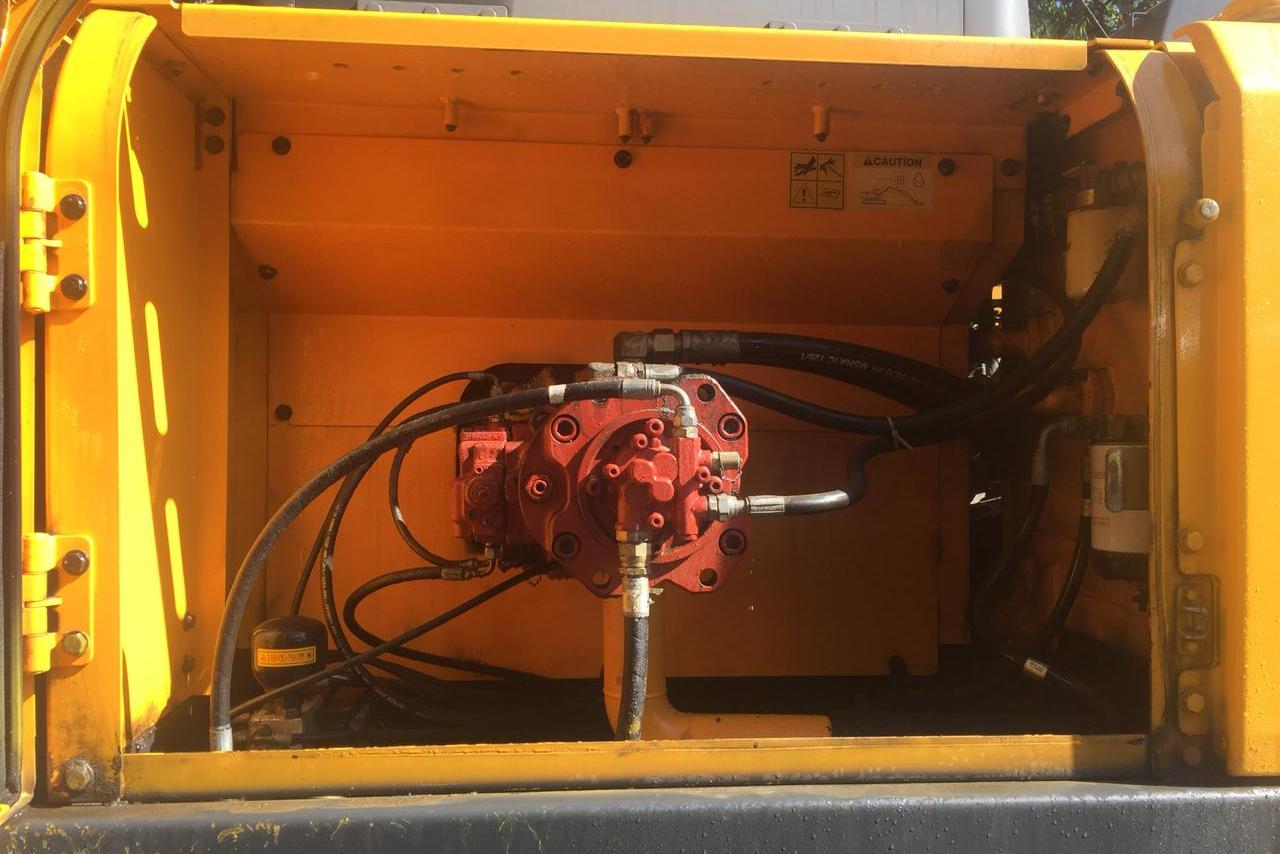 Hyundai R320 - 12/12 4