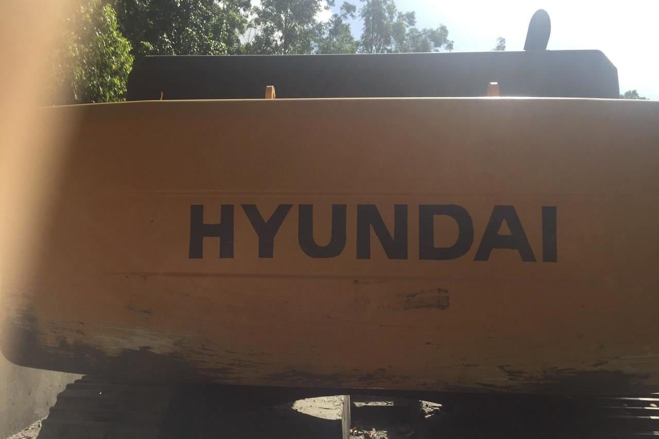 Hyundai R320 - 12/12 6