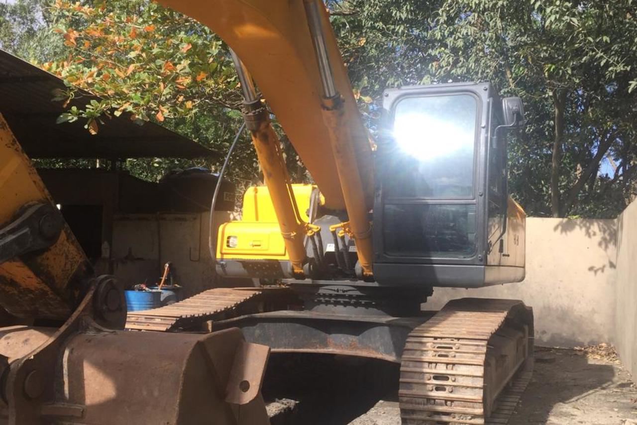 Hyundai R320 - 12/12 10