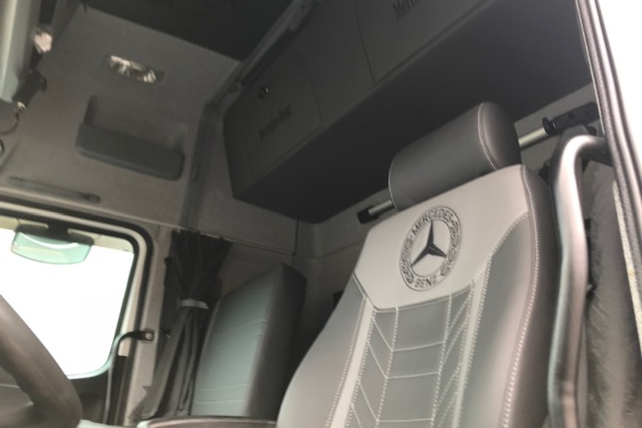 Mercedes Benz Atego 2430 - 14/14 8
