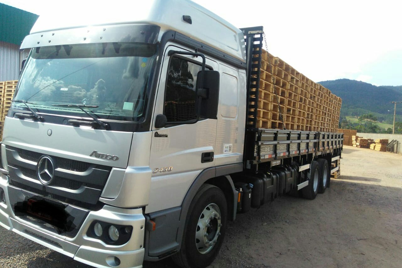 Mercedes Benz Atego 2430 - 17/18 3