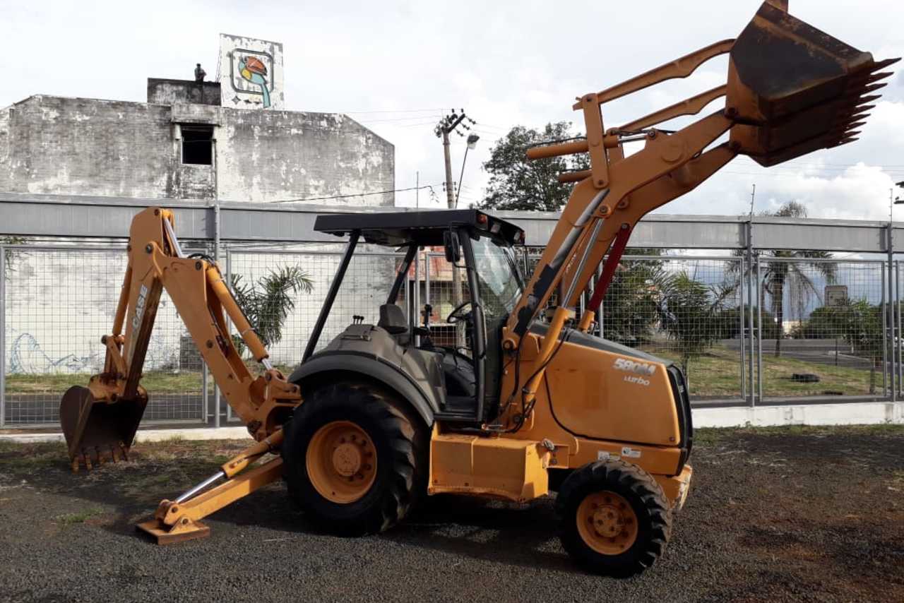 Case 580M - 11/11 2