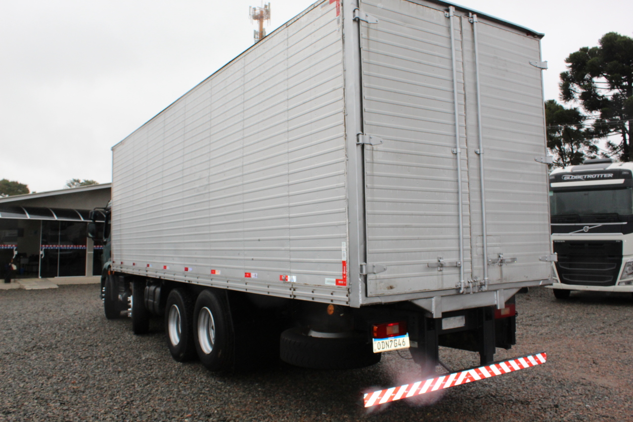 Volvo VM330 - 12/13 5