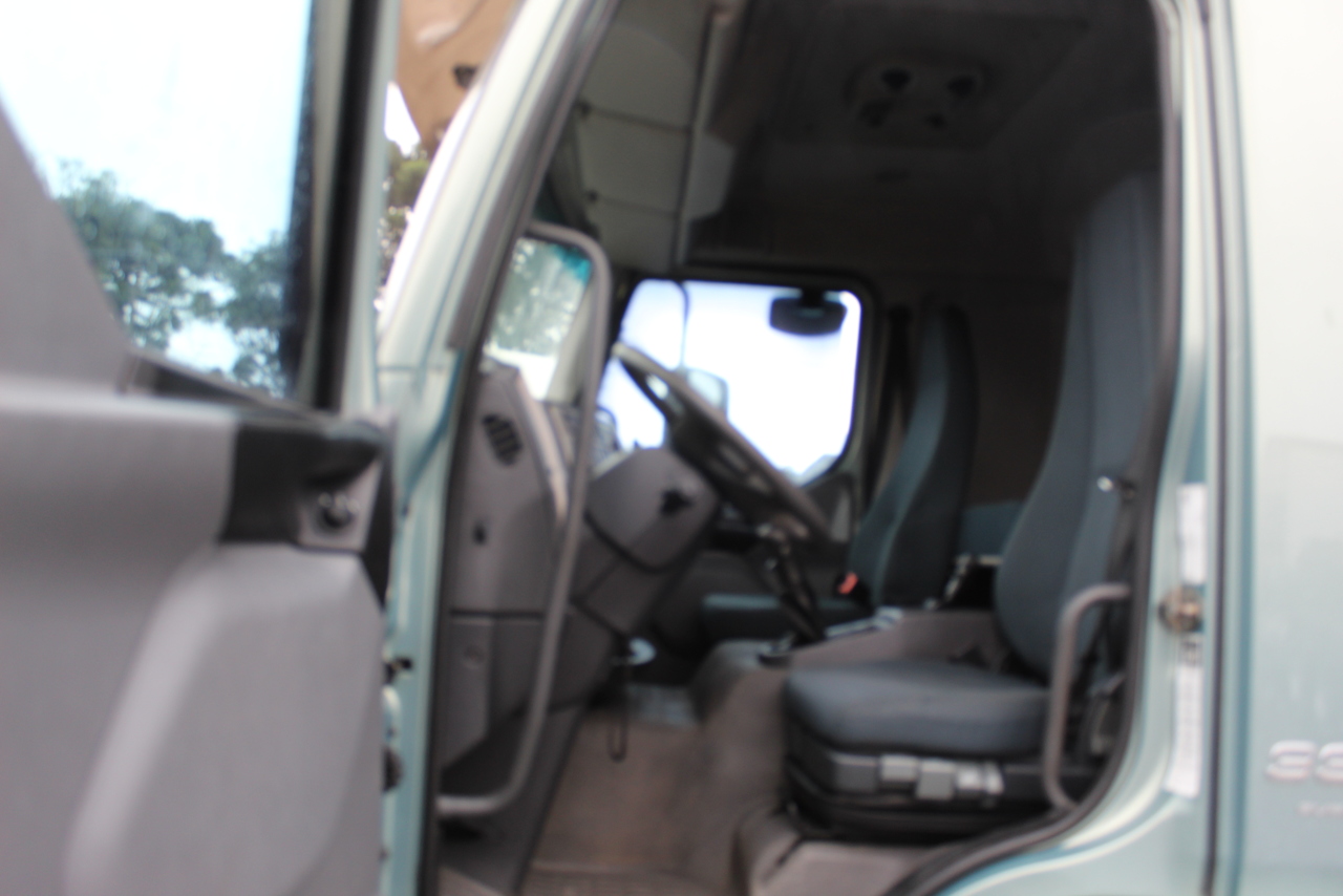 Volvo VM330 - 12/13 15