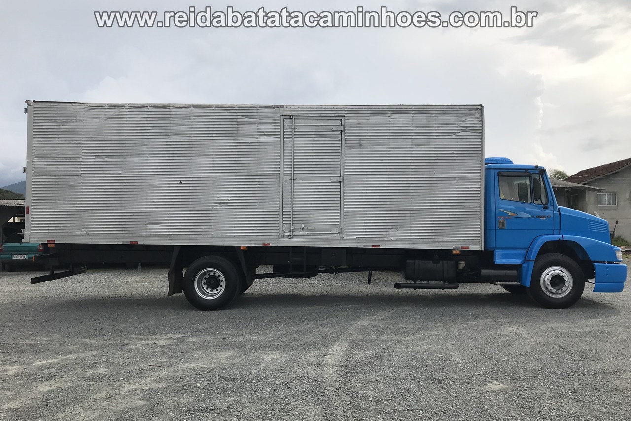Mercedes Benz MB 1218 - 01/01 7