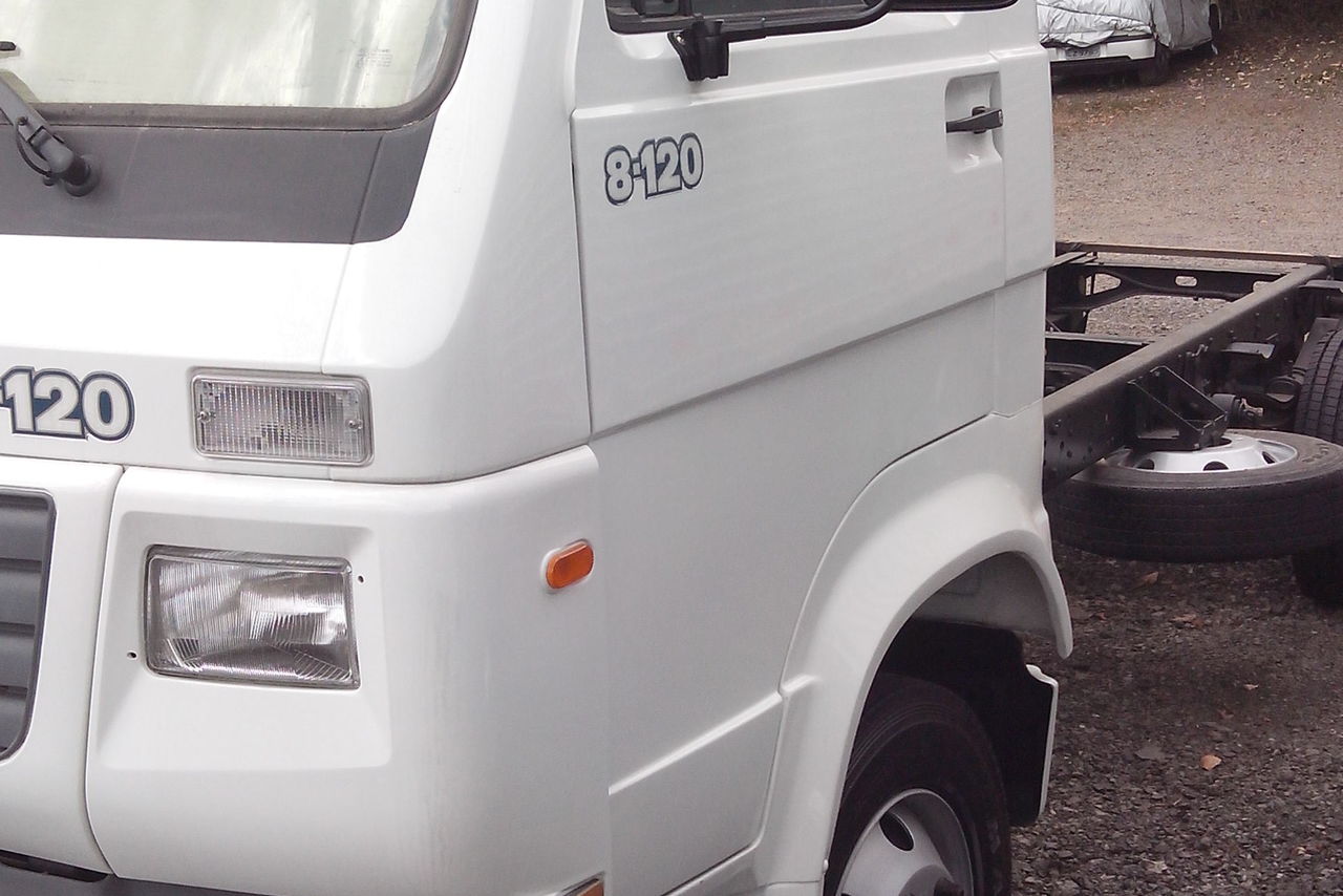 Volkswagen 8 120 - 02/02 6